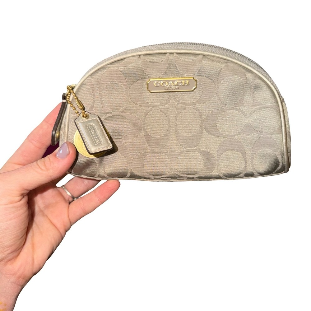 Coach Signature C Limited Edition Estee Lauder Cosmetic Makeup Travel Bag Gold